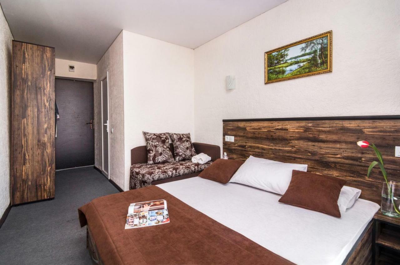 Marmaris Hotell Skadovsʼk Exteriör bild
