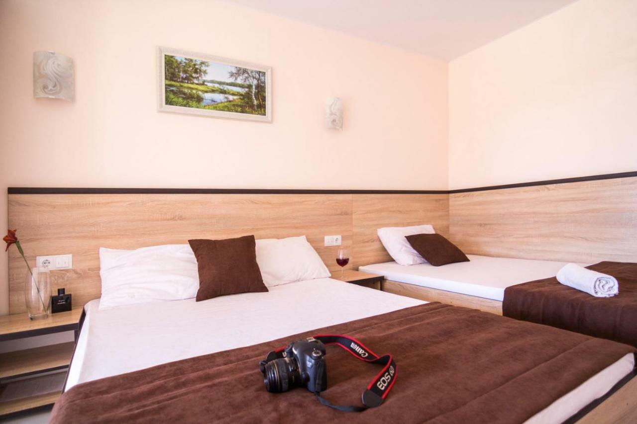 Marmaris Hotell Skadovsʼk Exteriör bild