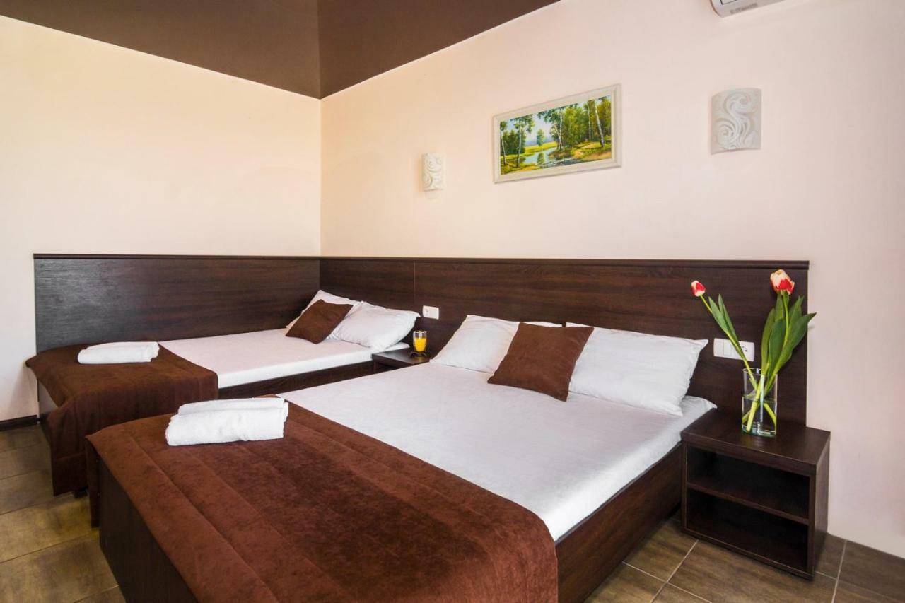 Marmaris Hotell Skadovsʼk Exteriör bild