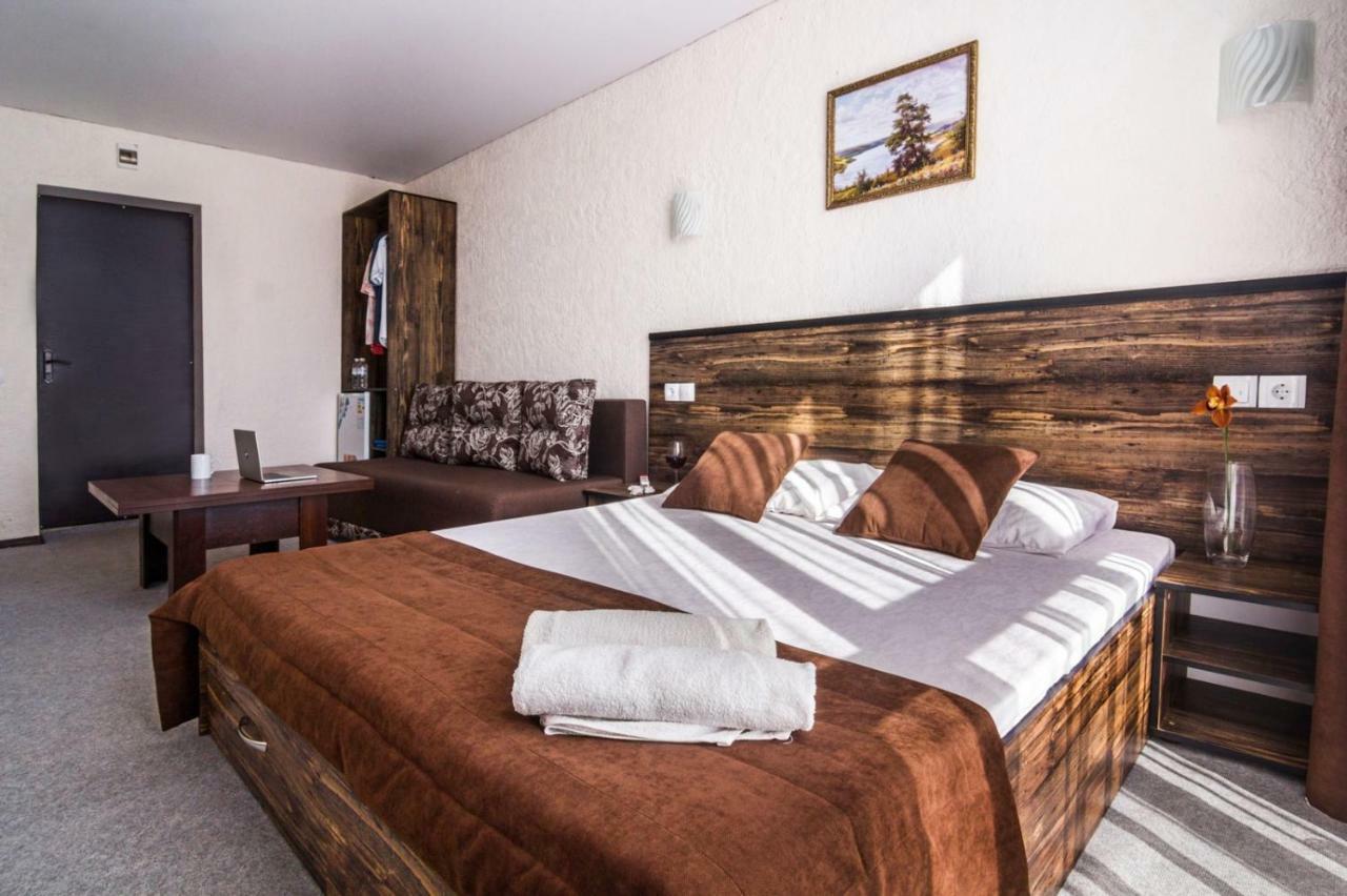 Marmaris Hotell Skadovsʼk Exteriör bild